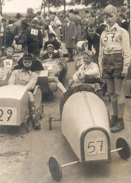 Seifenkistenrennen 1951 bzw. 1952 in Arnsberg