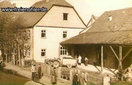 Hof der Familie Flinkerbusch während der Umsiedlung Oktober 1954