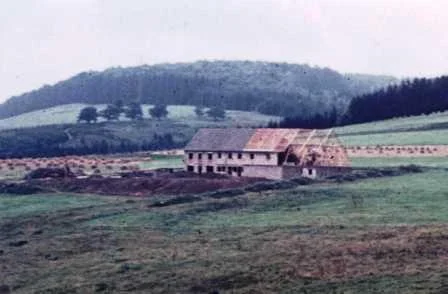 Der stattliche Neubau in der Giesmecke, wo der Landwirt Noeke schon über größeren Grundbesitz verfügte, wurde im Frühjahr 1959 fertig und am 11.05.1959 bezogen.
