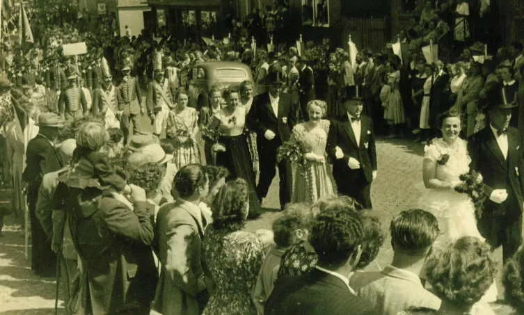 Königspaare im Jubiläumsfestumzug Schützenfest 1952