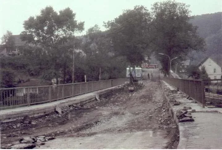 Renovierung der Ruhrbrücke aus den 60er Jahren.