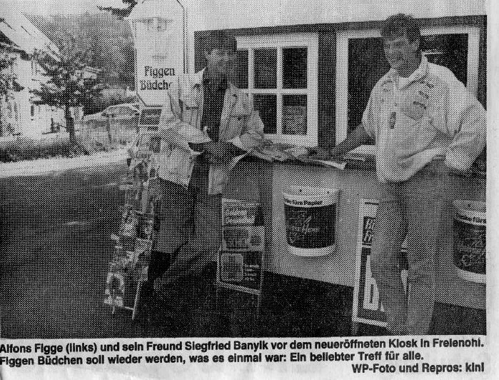 Alfons Figge und sein Freund Siegfried Banylk vor dem Kiosk