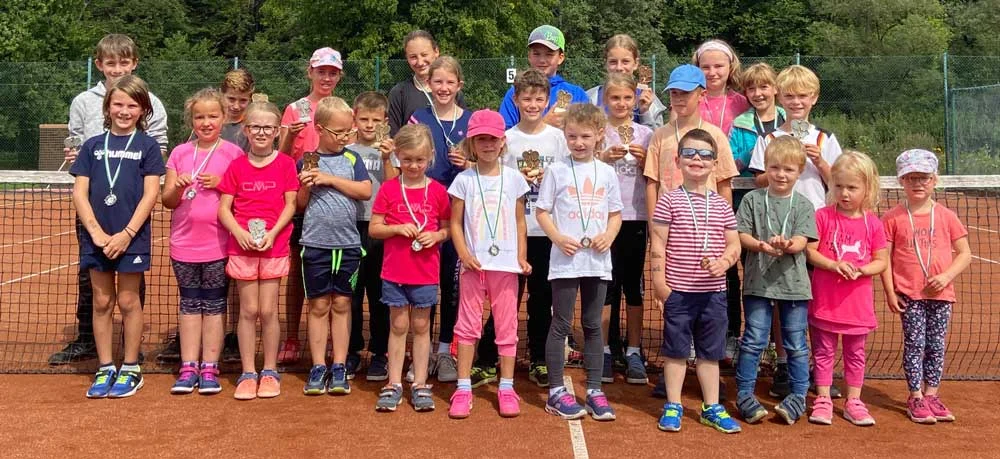 Erfolgreiche Vereinsmeisterschaften der Freienohler Tennisjugend

